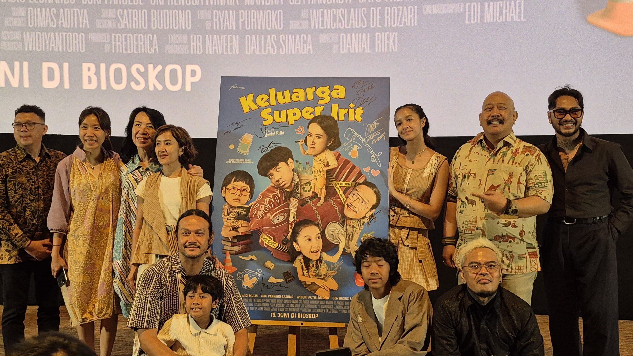 Keluarga Super Irit