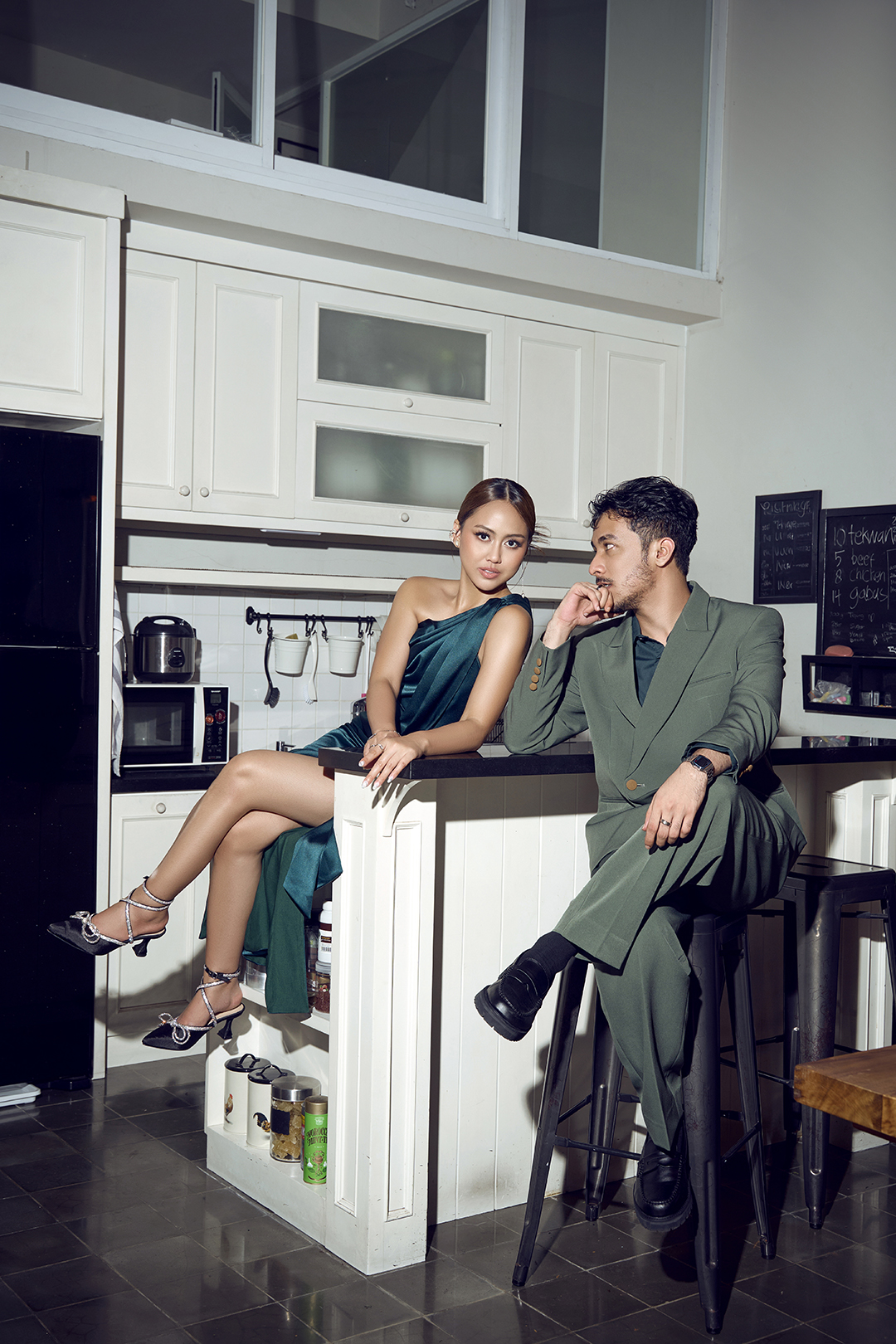 Sisca Saras & Aziz Hedra