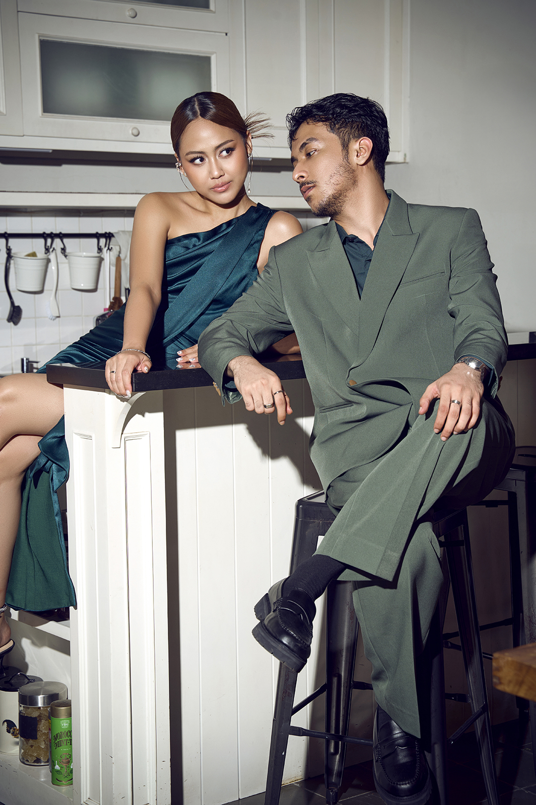 Sisca Saras & Aziz Hedra