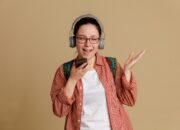 Mendengarkan Musik