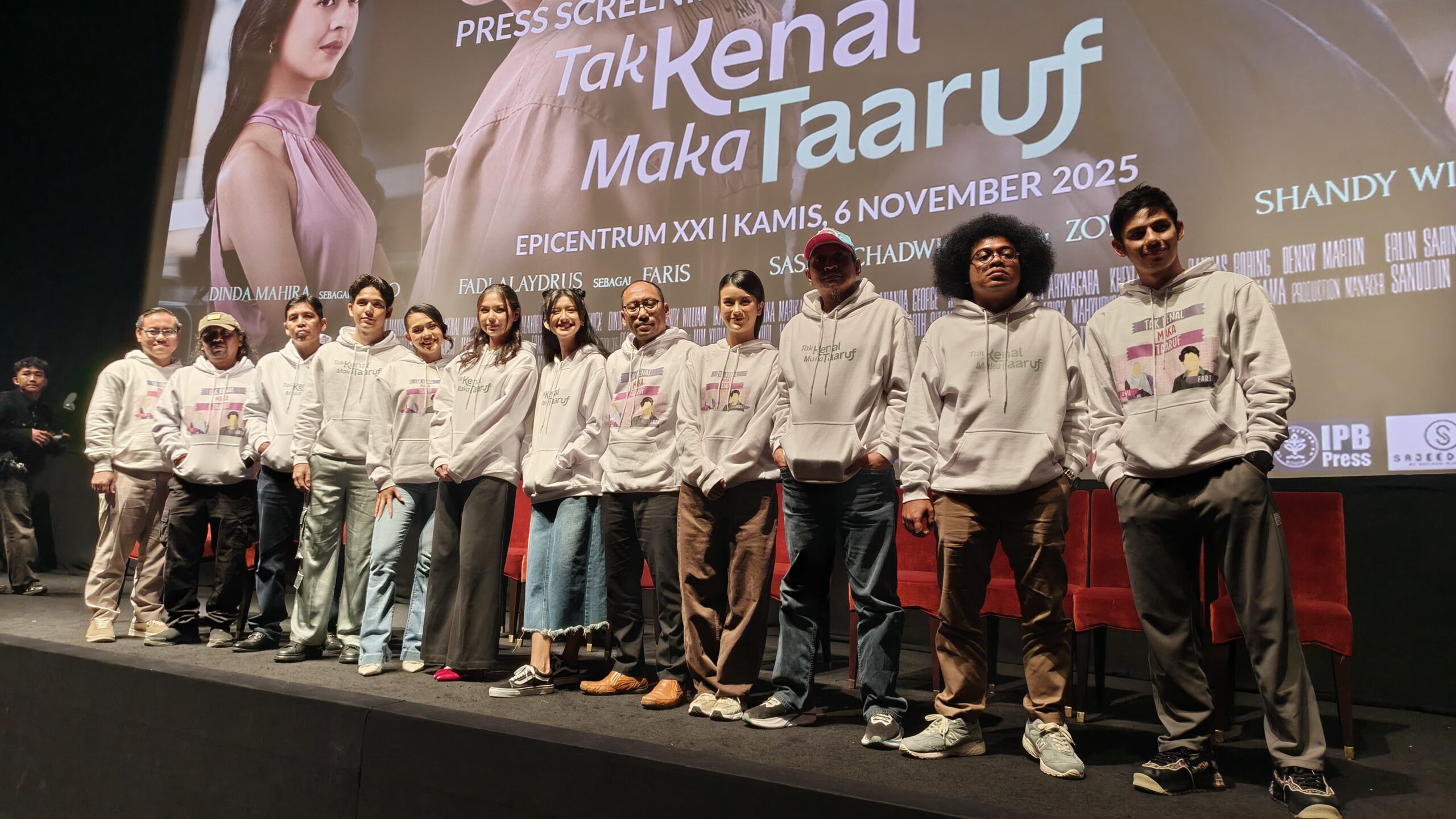 Film Tak Kenal Maka Taaruf