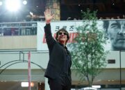 Tom Cruise