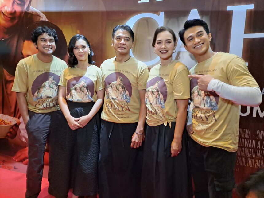 Film Rumah Tanpa Cahaya