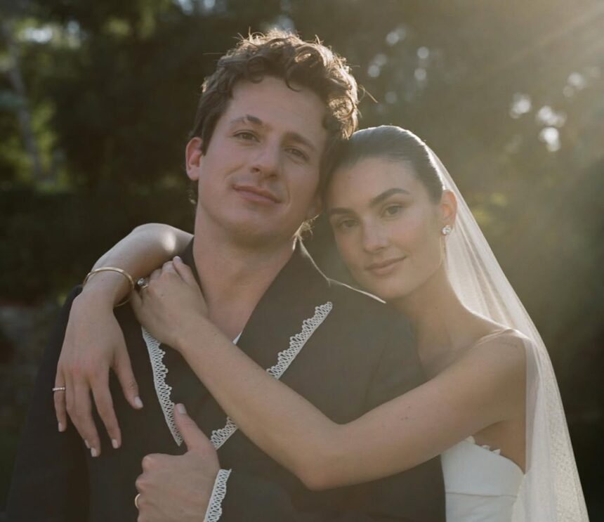 Charlie Puth dan istrinya, Brooke Sansone