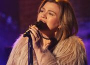 Kelly Clarkson