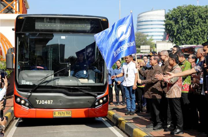 Peresmian Transjakarta Rute Bandara Soetta