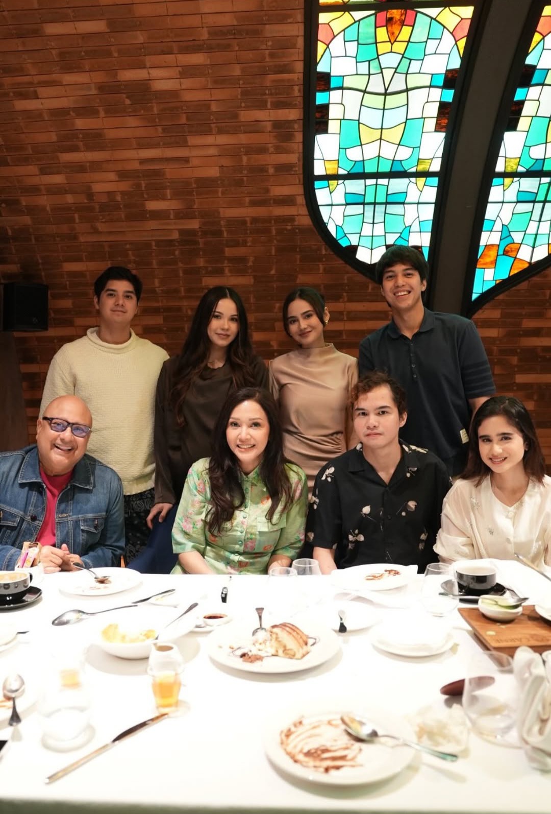 Maia Estianty dan keluarga